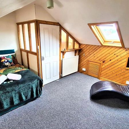 Lovely Spacious 5 Bedroom Home Near Chester City Centre Exterior foto